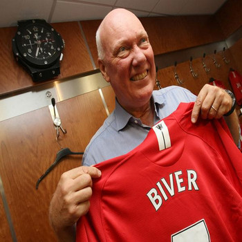 Hublot to play at Old Trafford