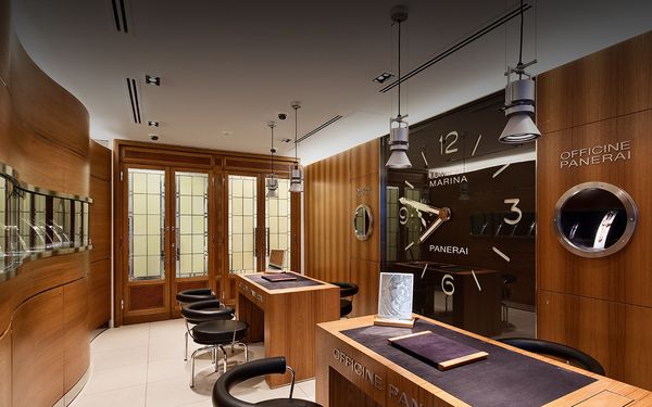 OFFICINE PANERAI BOUTIQUE IN PARIS