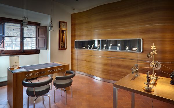 OFFICINE PANERAI BOUTIQUE IN FIRENZE 