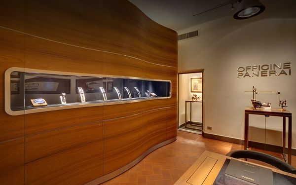 OFFICINE PANERAI BOUTIQUE IN FIRENZE 